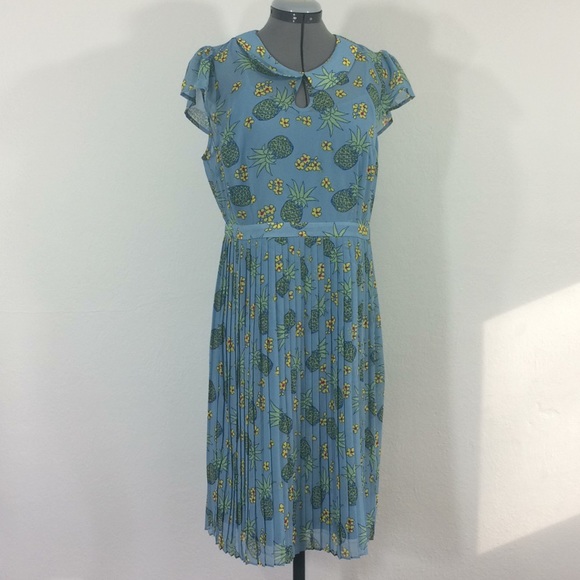 Modcloth Dresses & Skirts - Lovely ModCloth pineapple print pleat blue dress-L